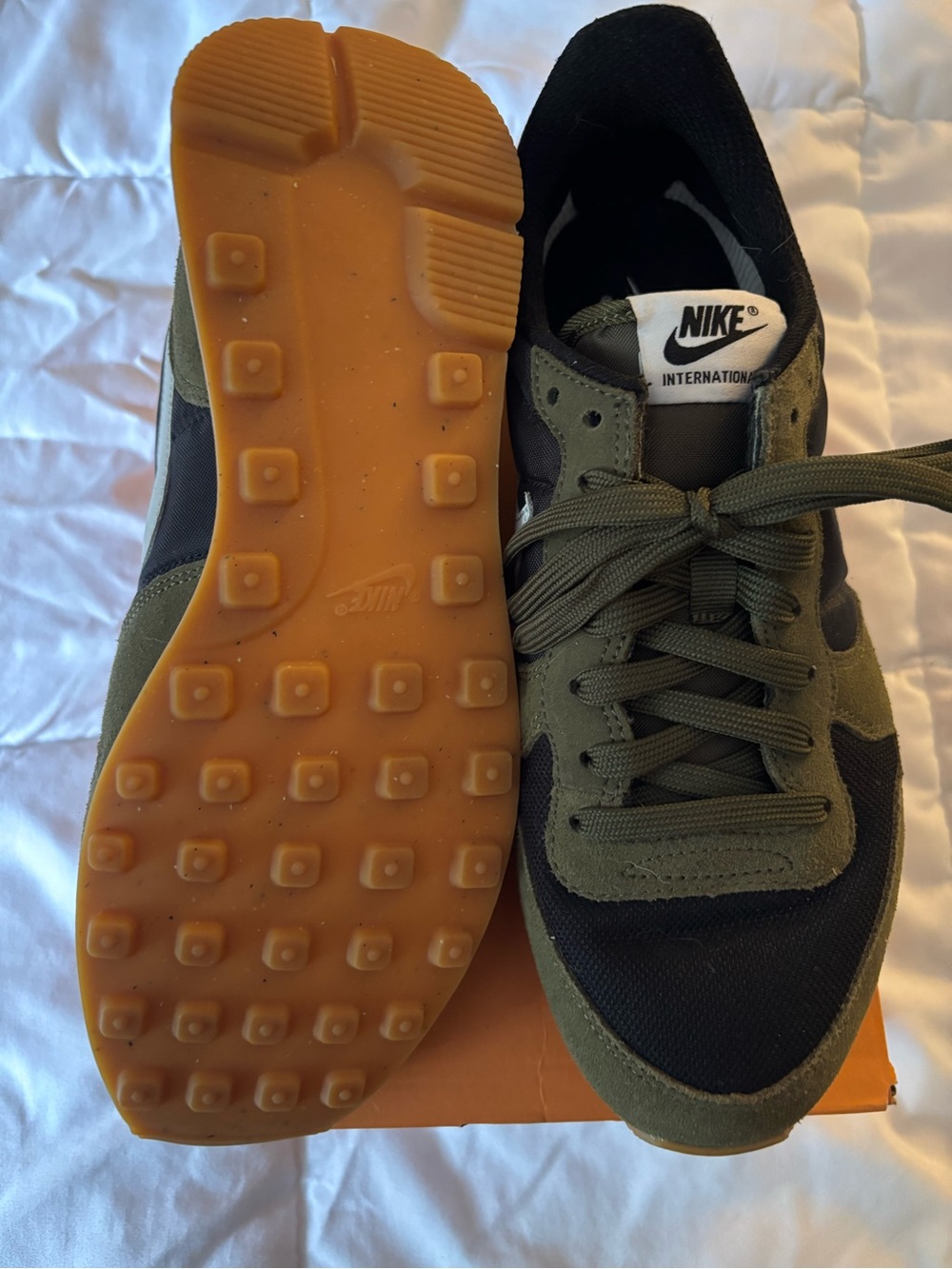Nike Internationalist Olive Green and Black Low-Top Sneakers - Picture 3 of 6